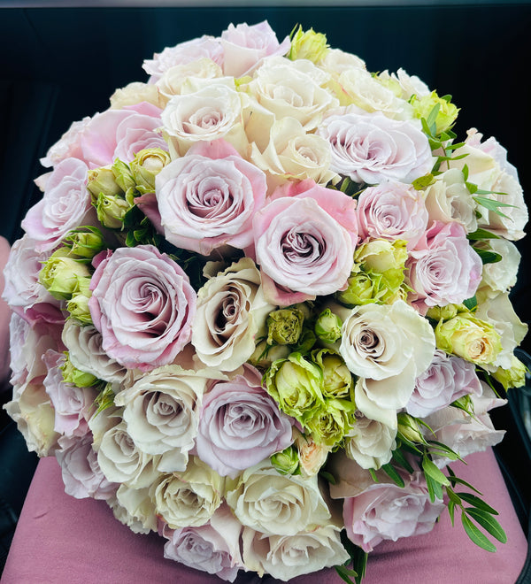 Prettiest Smile Bouquet (24-102)